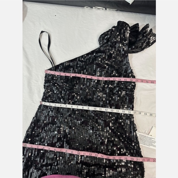 NWT $598 Mac Duggal [ 12 ] Sequined One Shoulder‎ Back Bow Detail Gown Black - Picture 3 of 15